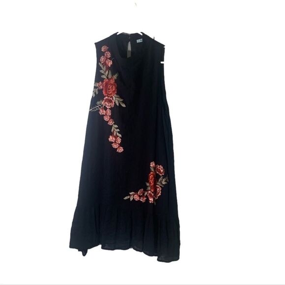 She and‎ Sky Medium Black Embroidered Dress - Picture 1 of 6